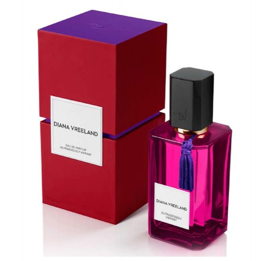 Diana Vreeland OUTRAGEOUSLY VIBRANT Women